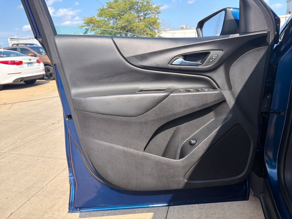 Used 2023 BLUE GLOW METALLIC Chevrolet LT image 10