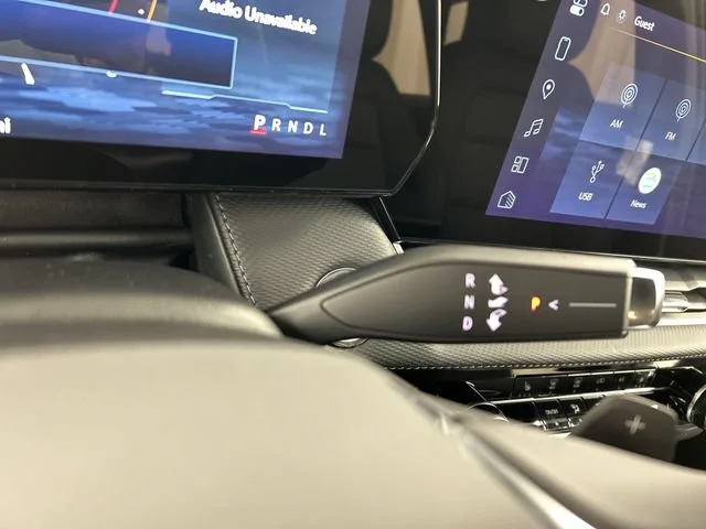 New 2027 Summit White Chevrolet LT image 10