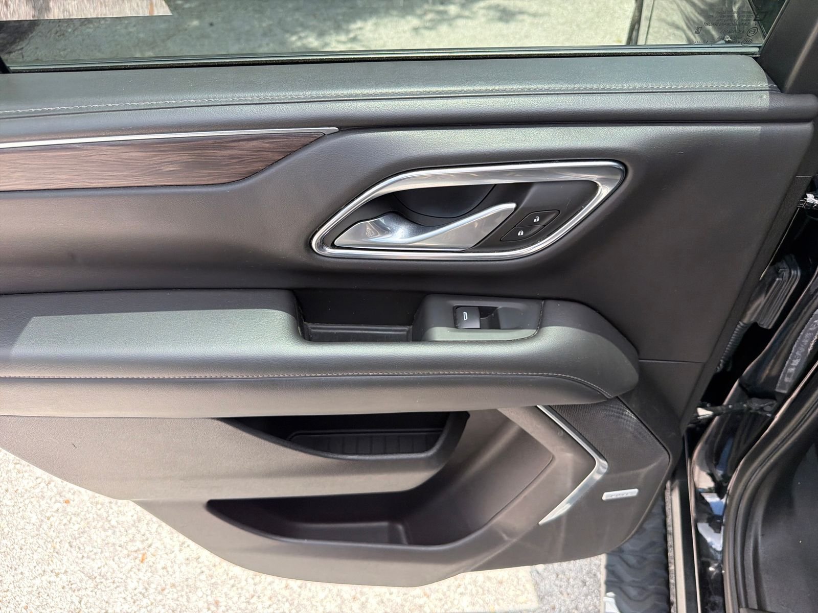 Used 2021 Black Chevrolet Z71 image 36