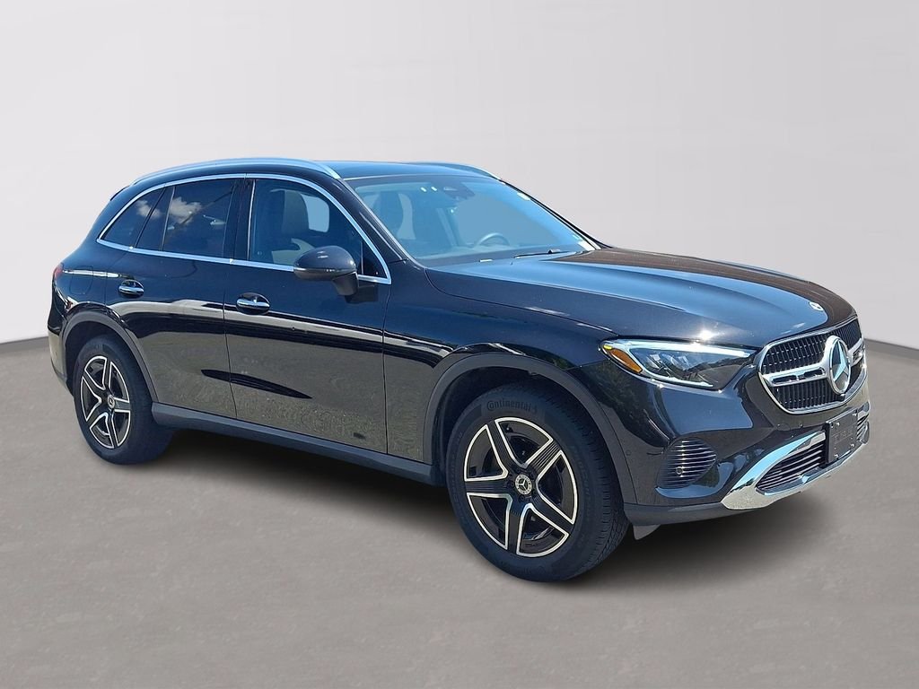 Certified Used 2026 Black Mercedes-Benz GLC 300 image 3