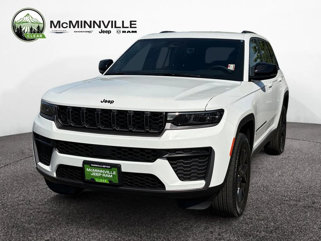 2026 Jeep Grand Cherokee Laredo Altitude 4x4's photo