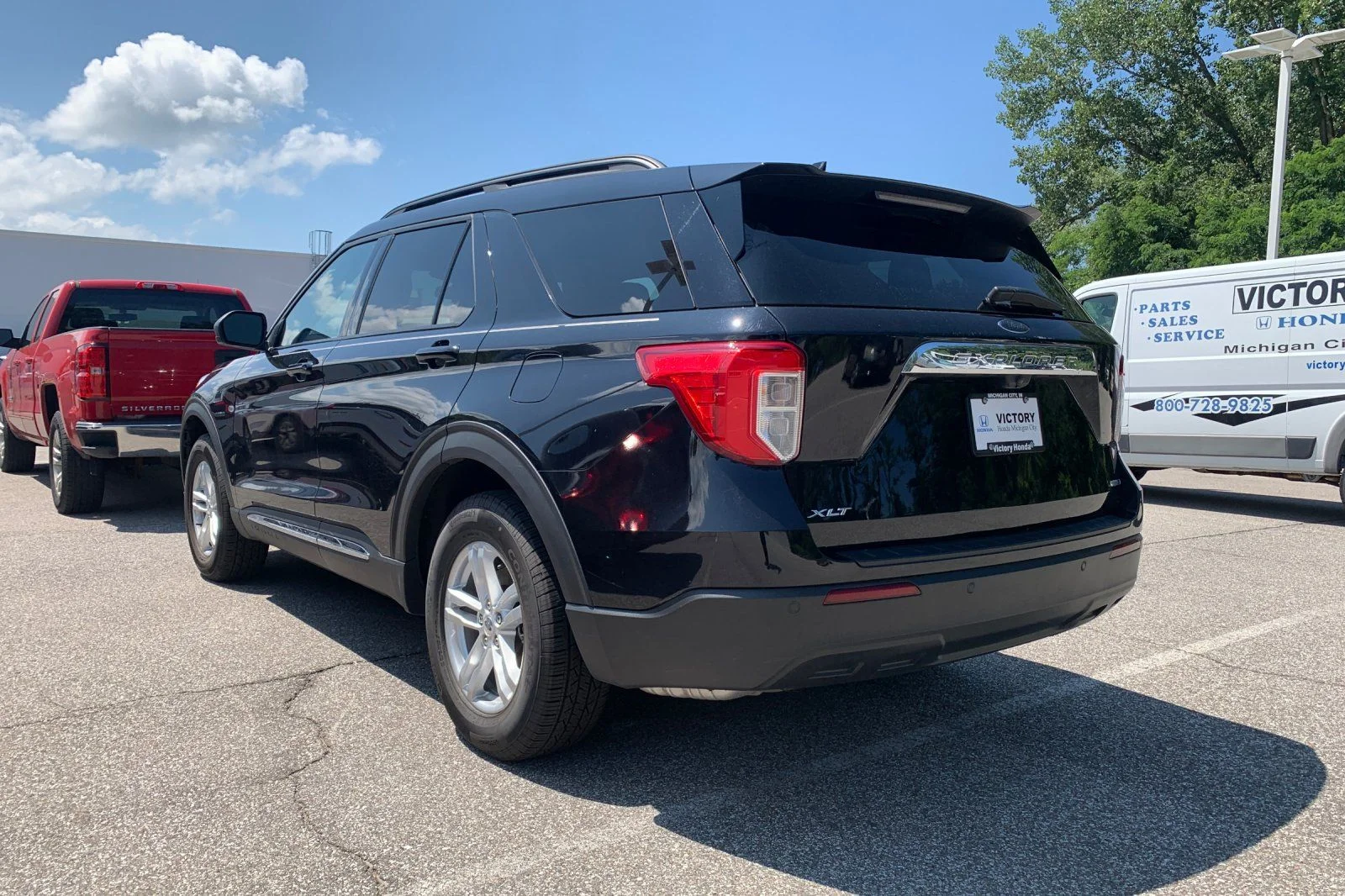 Used 2020 Black Ford XLT image 2