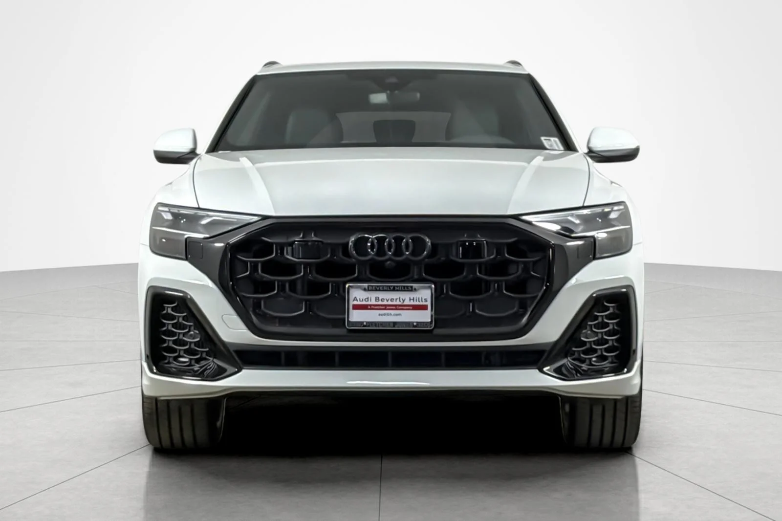 Used 2025 Carrara White Audi Premium Plus 55 TFSI quattro image 8