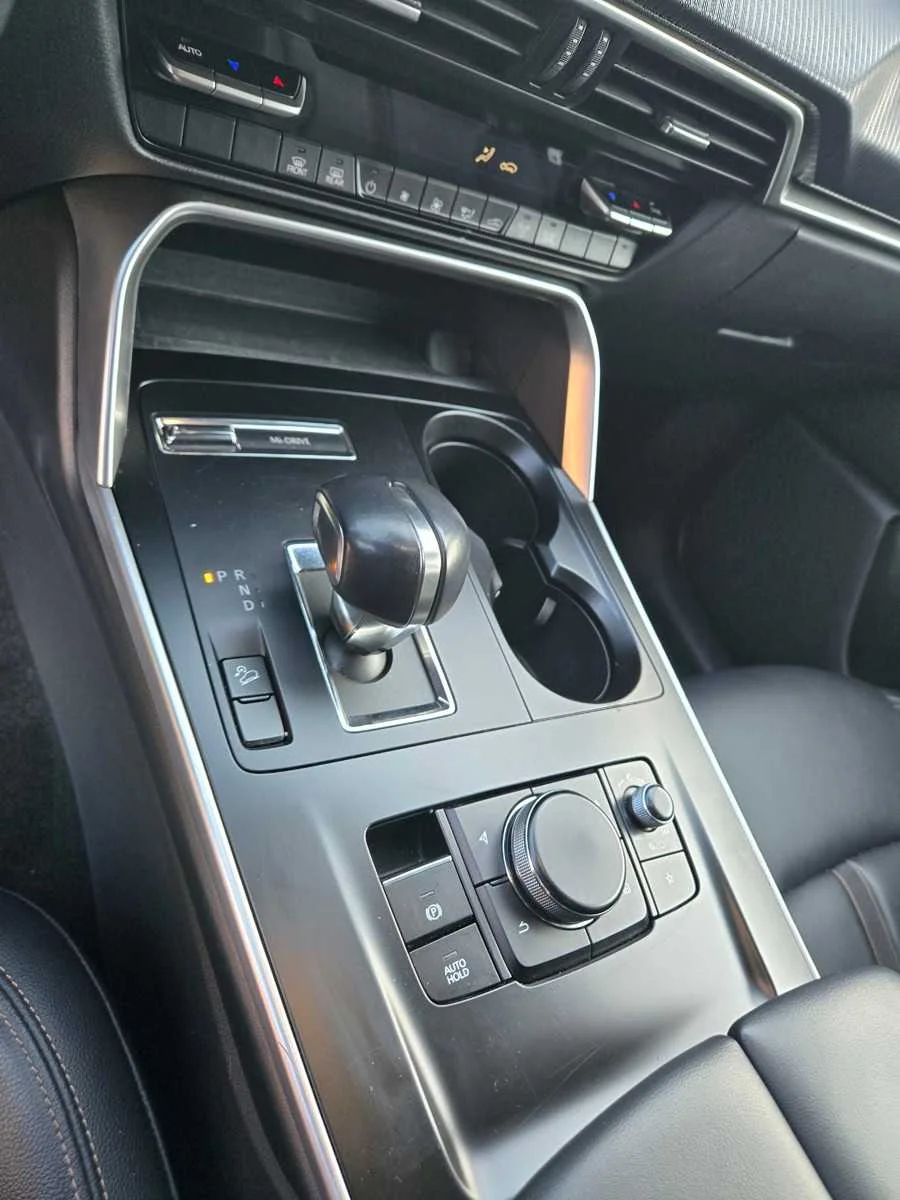 2025 Mazda CX-90 Select Package - Photo 17