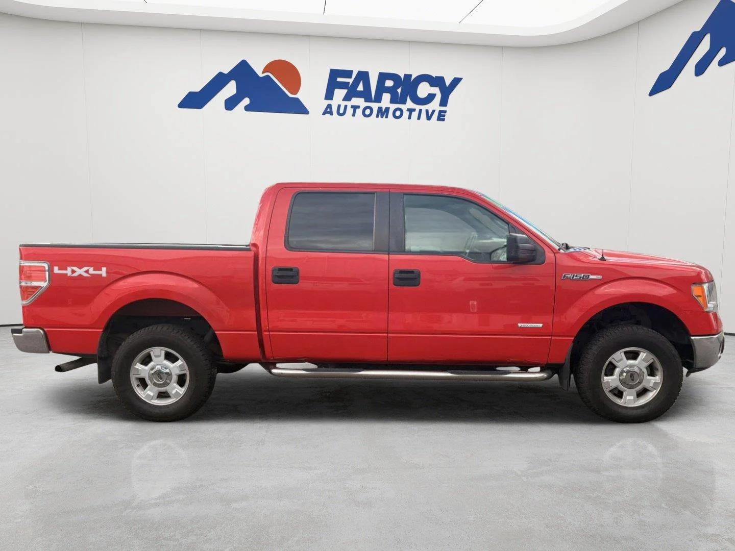 Used 2014 Race Red Ford XLT image 6