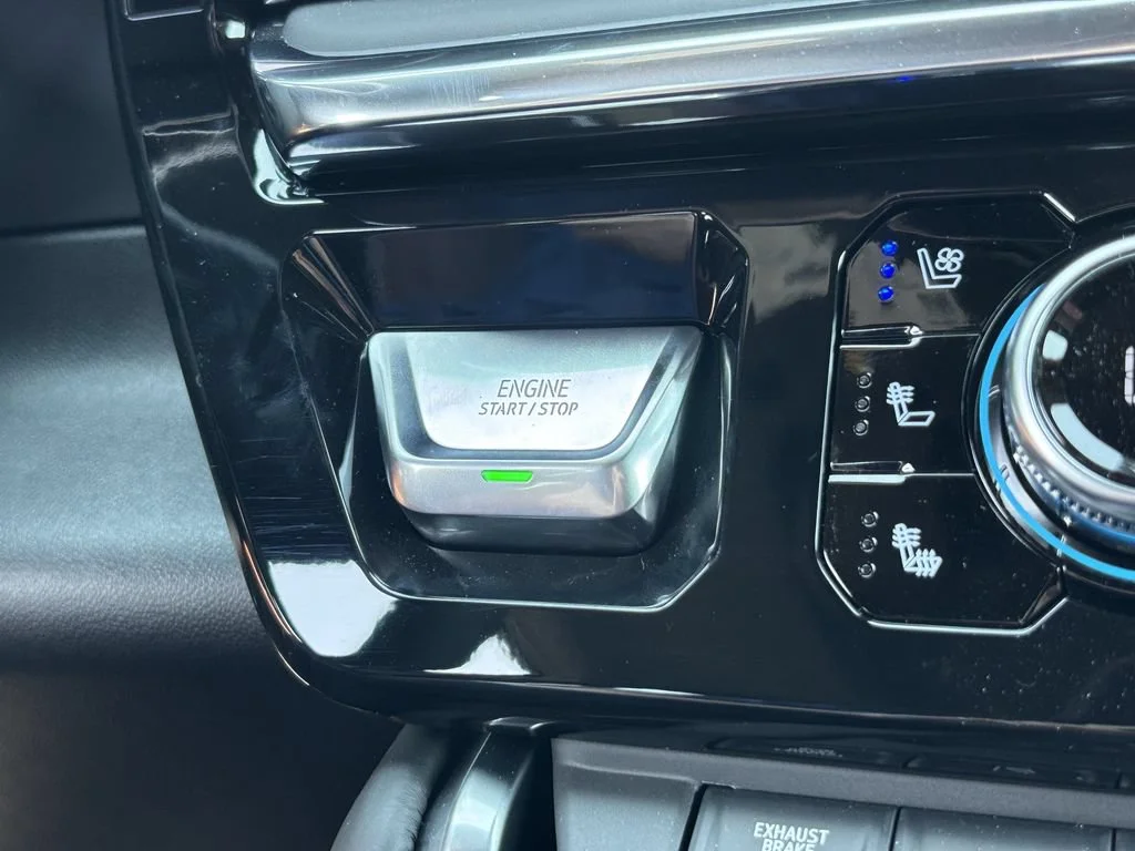 New 2026 Glacier White Tricoat GMC Denali Ultimate image 20