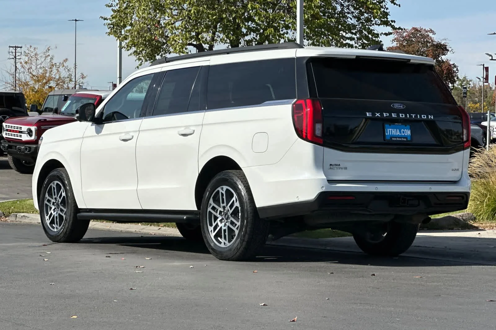 Certified Used 2025 Star White Ford Active image 6