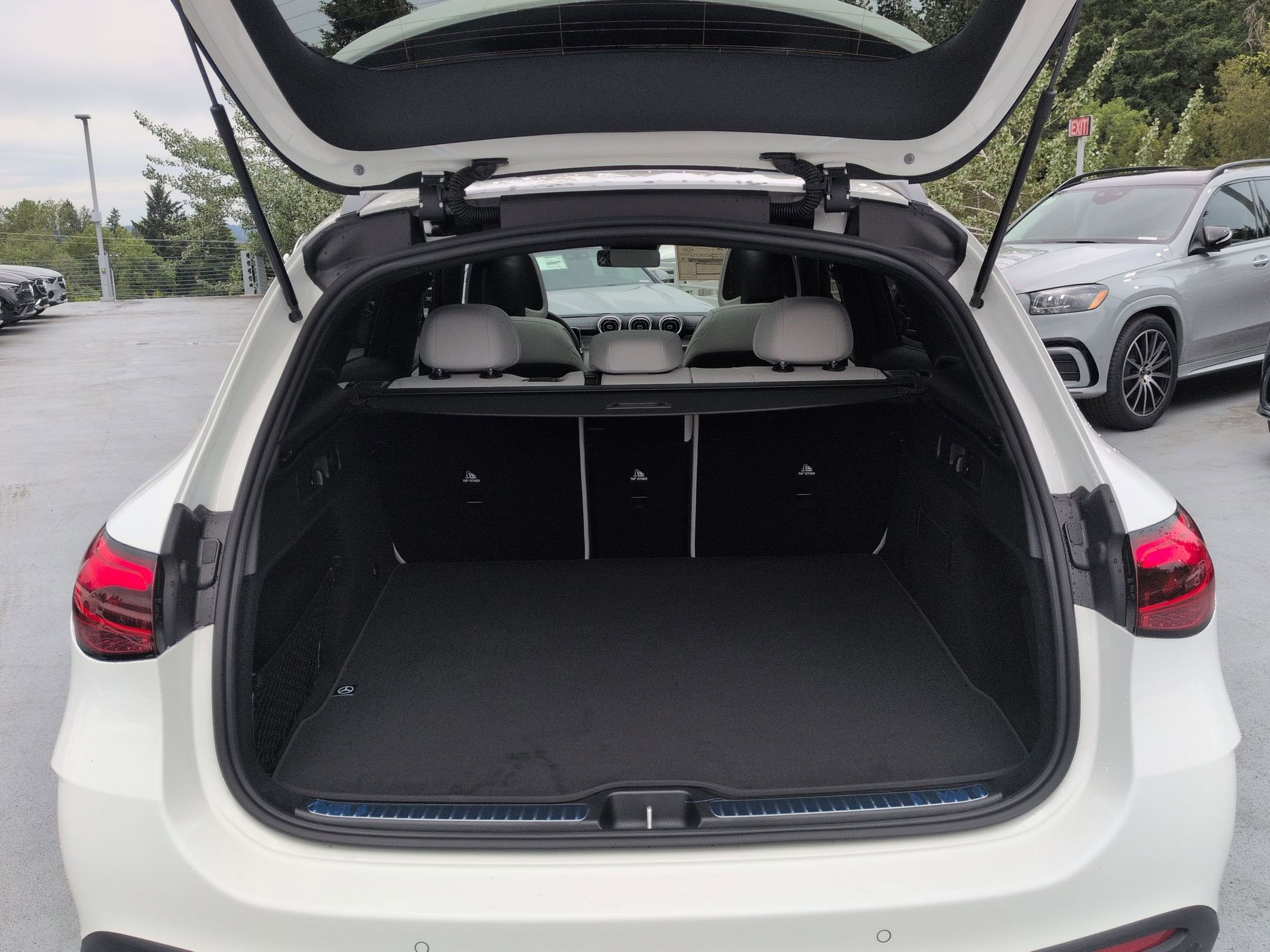 New 2026 Polar White Mercedes-Benz GLC 300 image 68