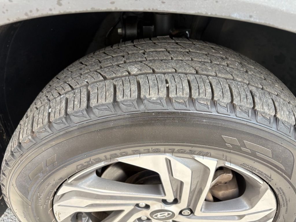 Used 2023 Gray Hyundai SEL image 7
