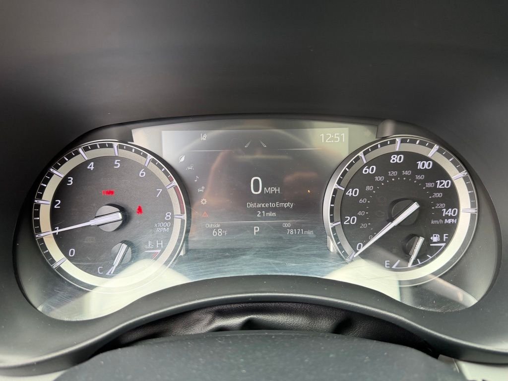 Used 2022 Magnetic Gray Metallic Toyota Platinum image 21