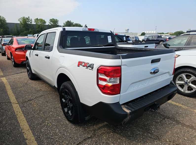 Used 2024 Oxford White Ford XLT image 5