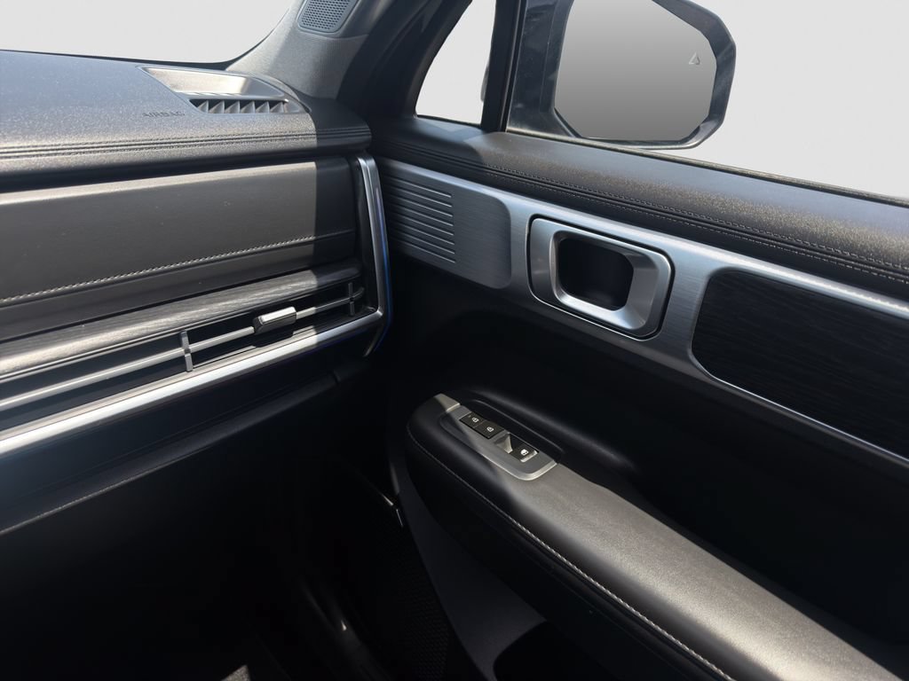 Used 2024 Black Hyundai Limited image 17