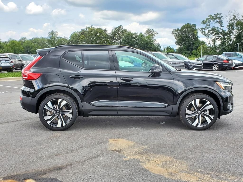 2026 Volvo XC40 Plus - Photo 26