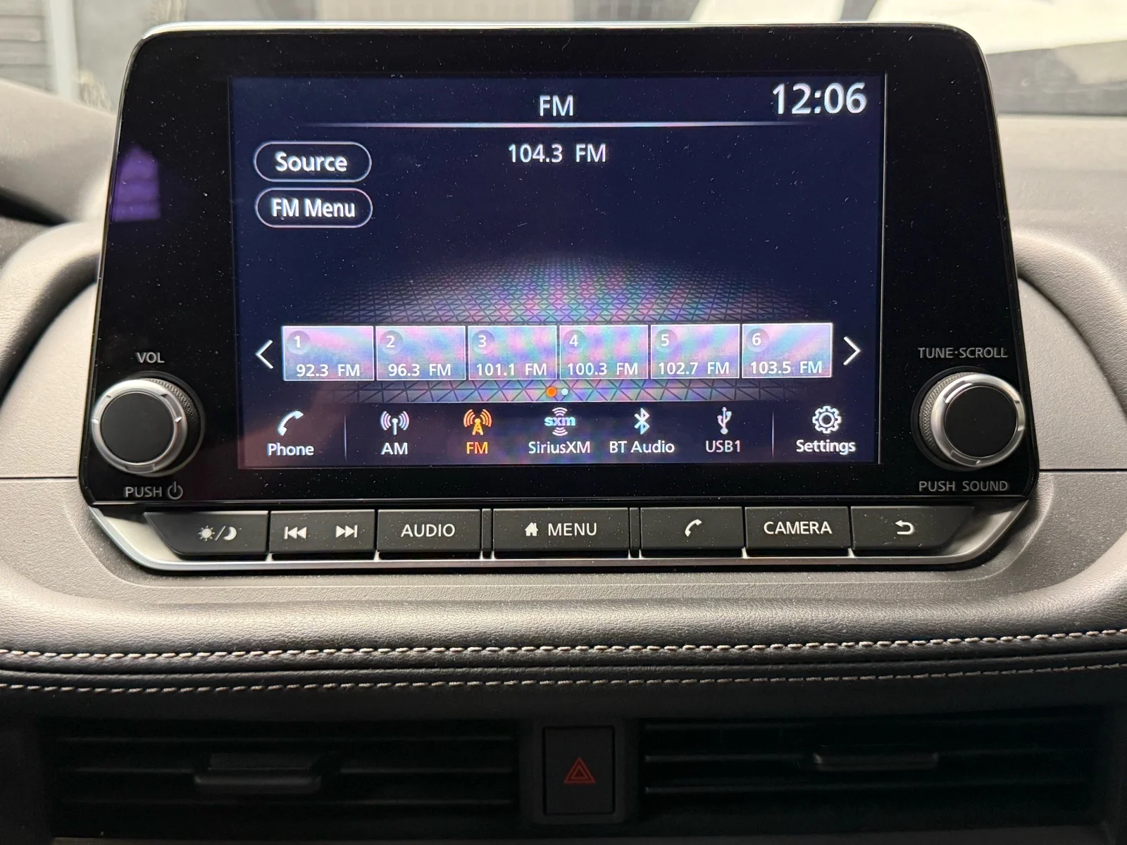 Used 2024 Super Black (kh3) Nissan S image 15