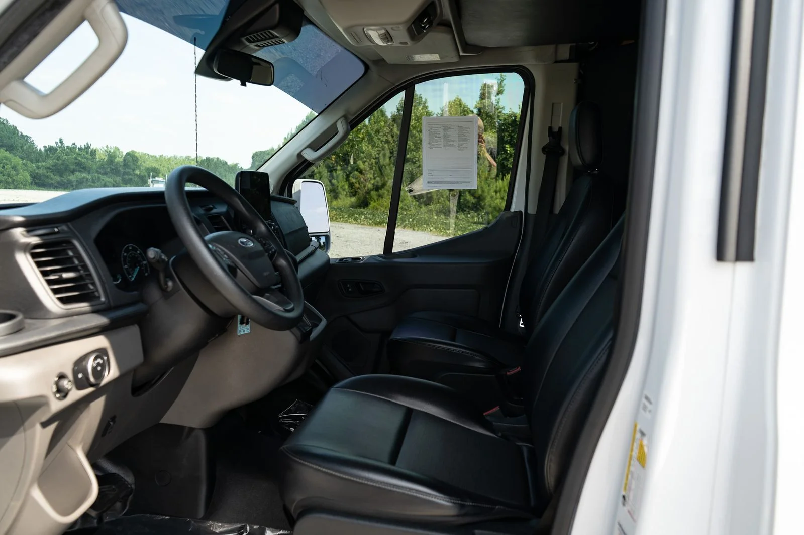 Used 2020 White Ford XL image 13