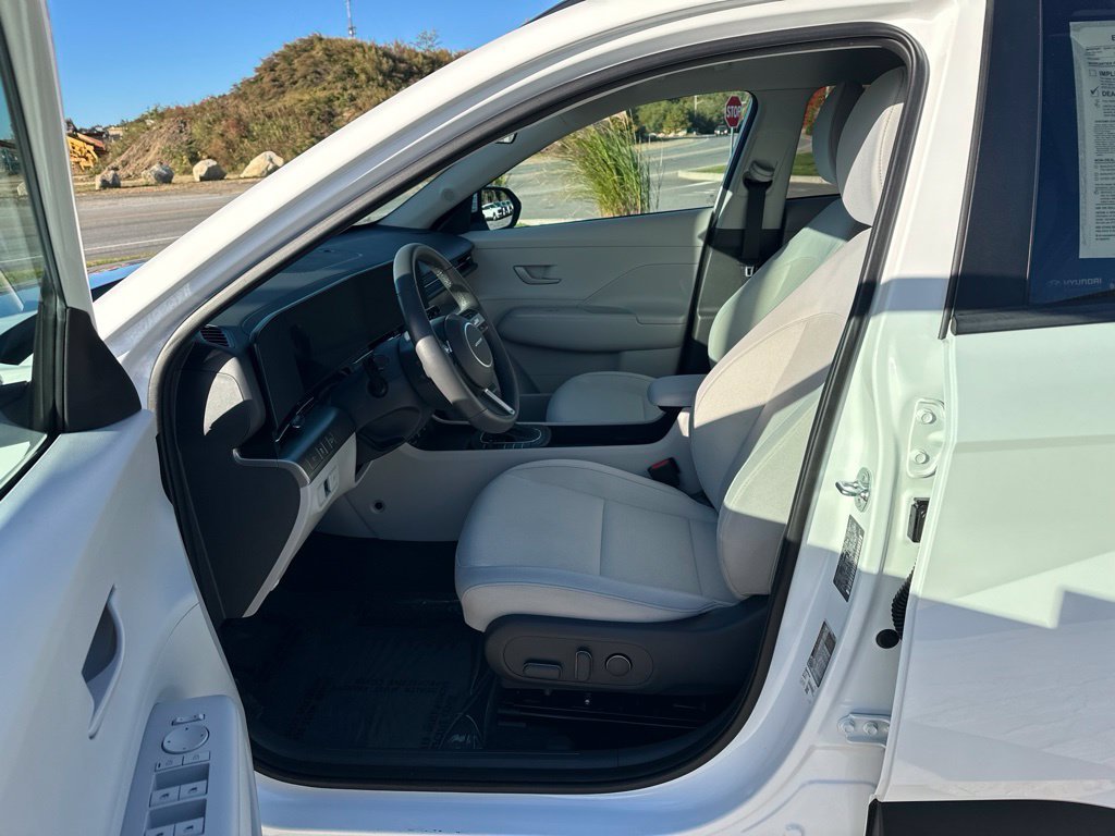 2024 Hyundai Kona SEL - Photo 12