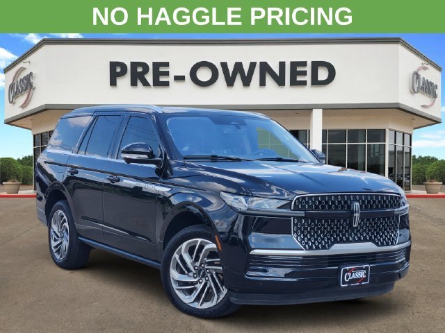 Black 2025 Lincoln Navigator SUV / Crossover Four-Wheel Drive Automatic