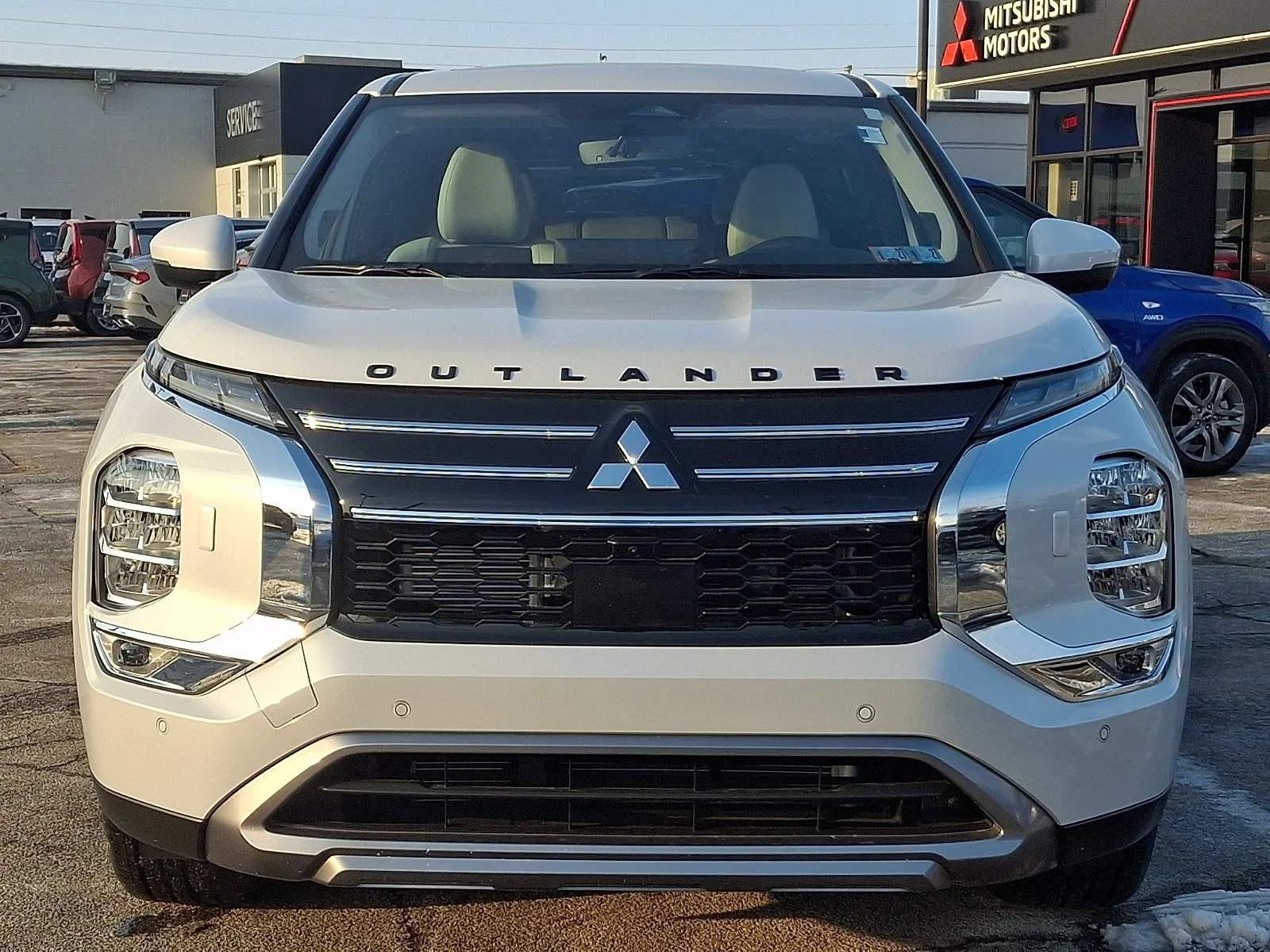 New 2026 White Mitsubishi SE image 3
