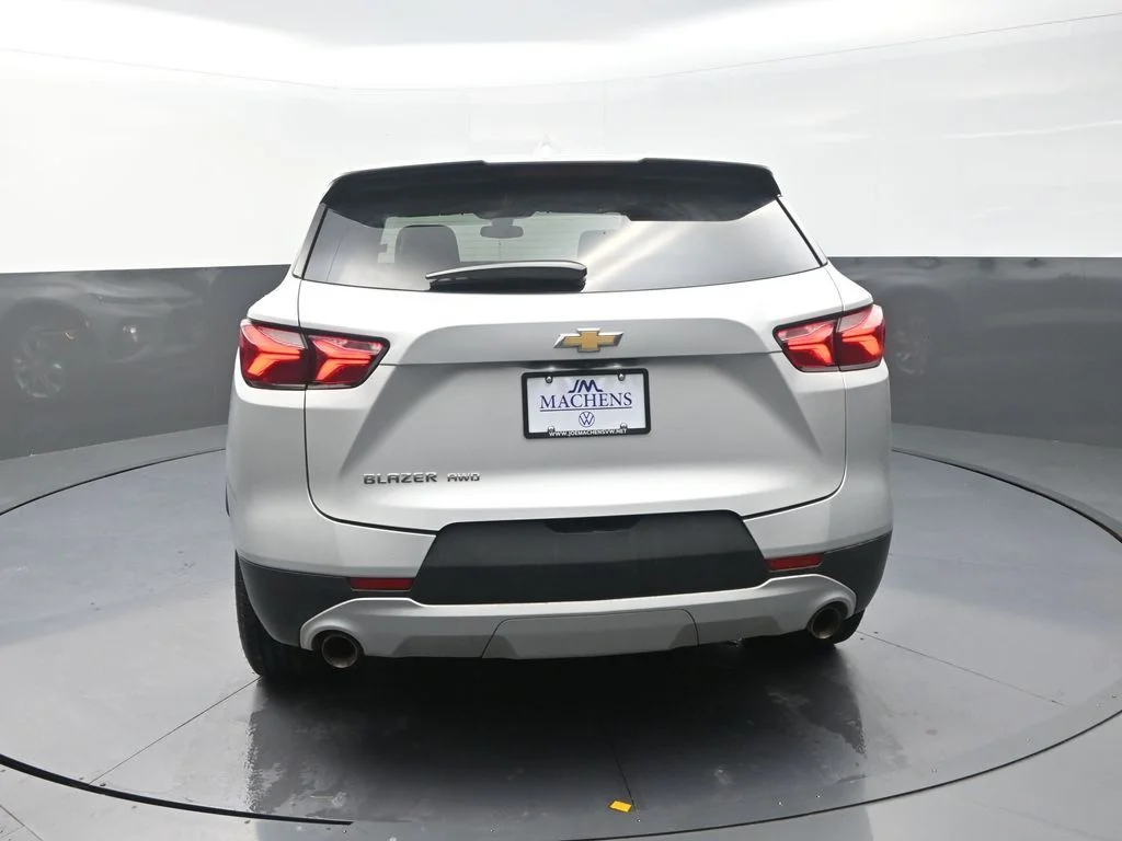 Used 2021 Silver Chevrolet LT image 9