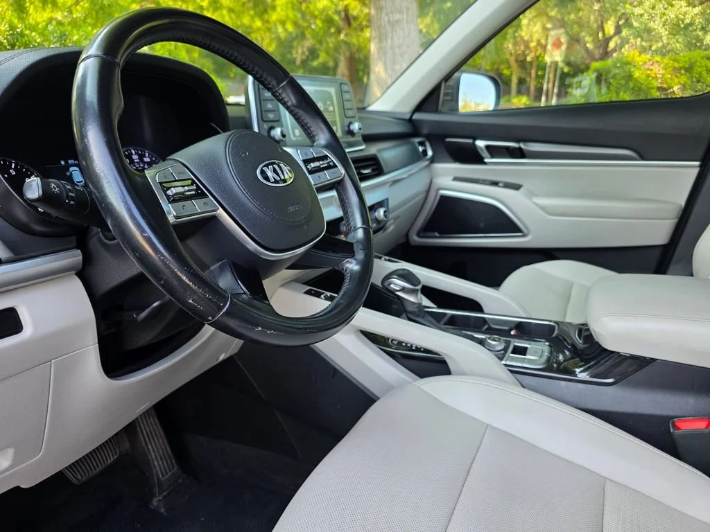 Used 2020 Green Kia S image 15