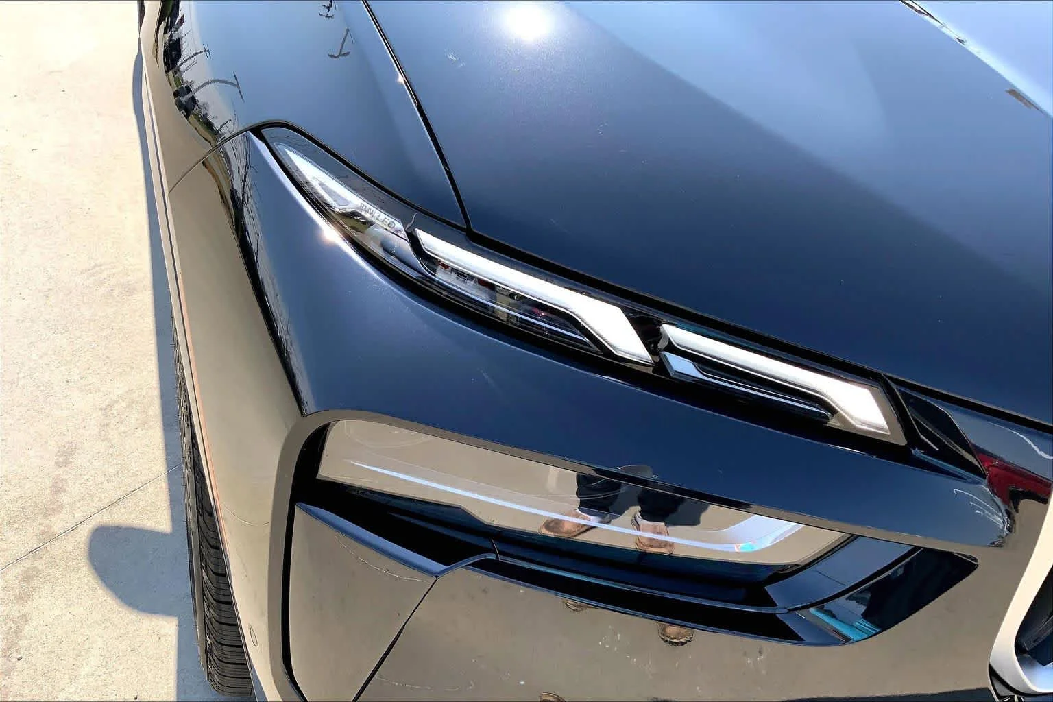 New 2026 Black Sapphire Metallic BMW M60i image 13