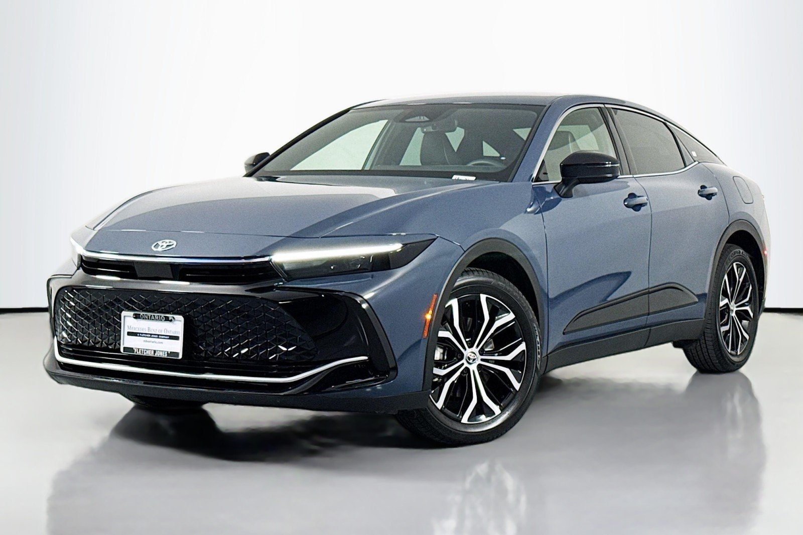 2026 Toyota Crown XLE AWD's photo