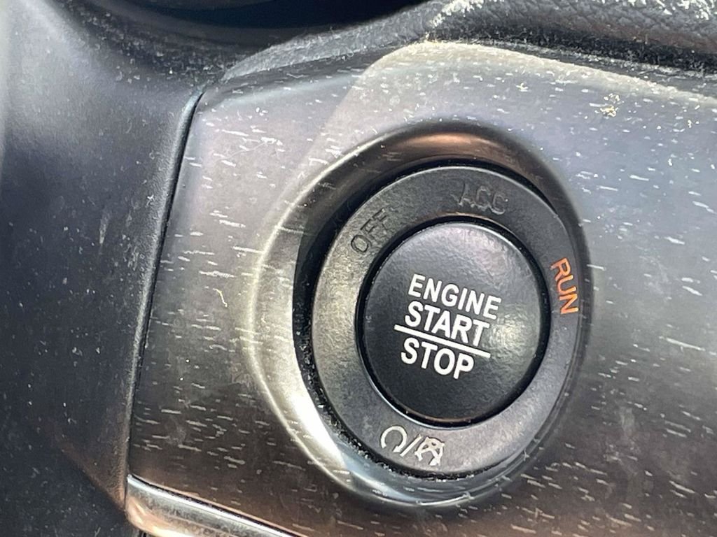 Used 2017 Gray Jeep Limited image 25