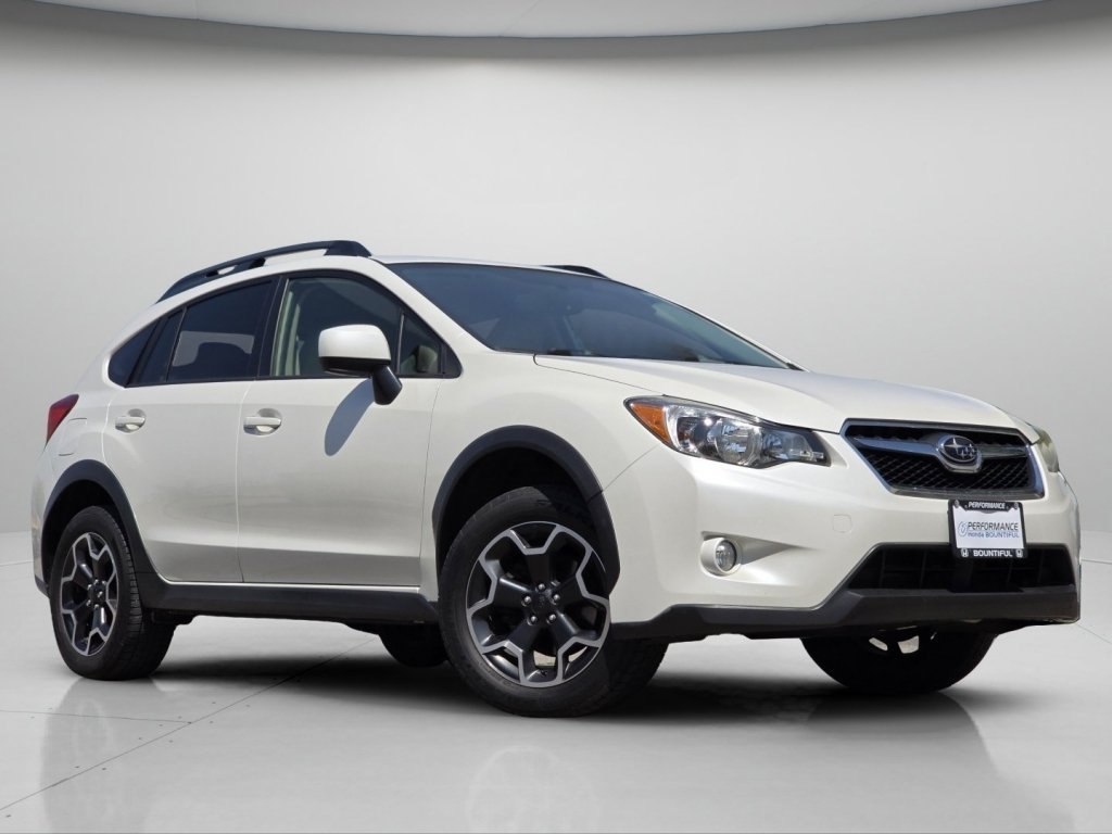 Used 2014 Satin White Pearl Subaru Limited image 2
