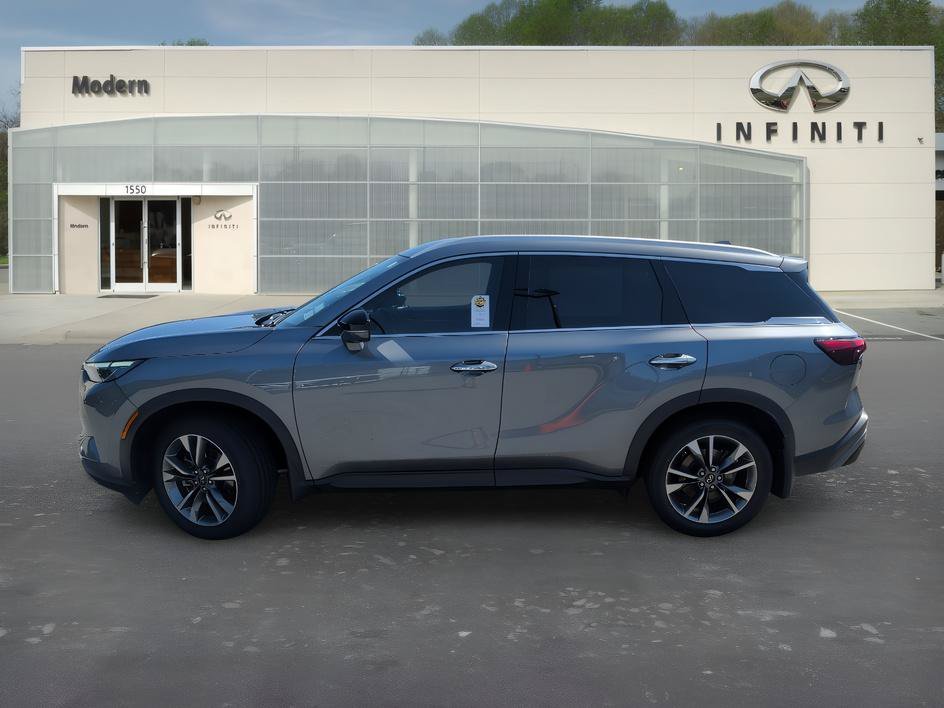 Used 2023 Graphite Shadow INFINITI LUXE image 6