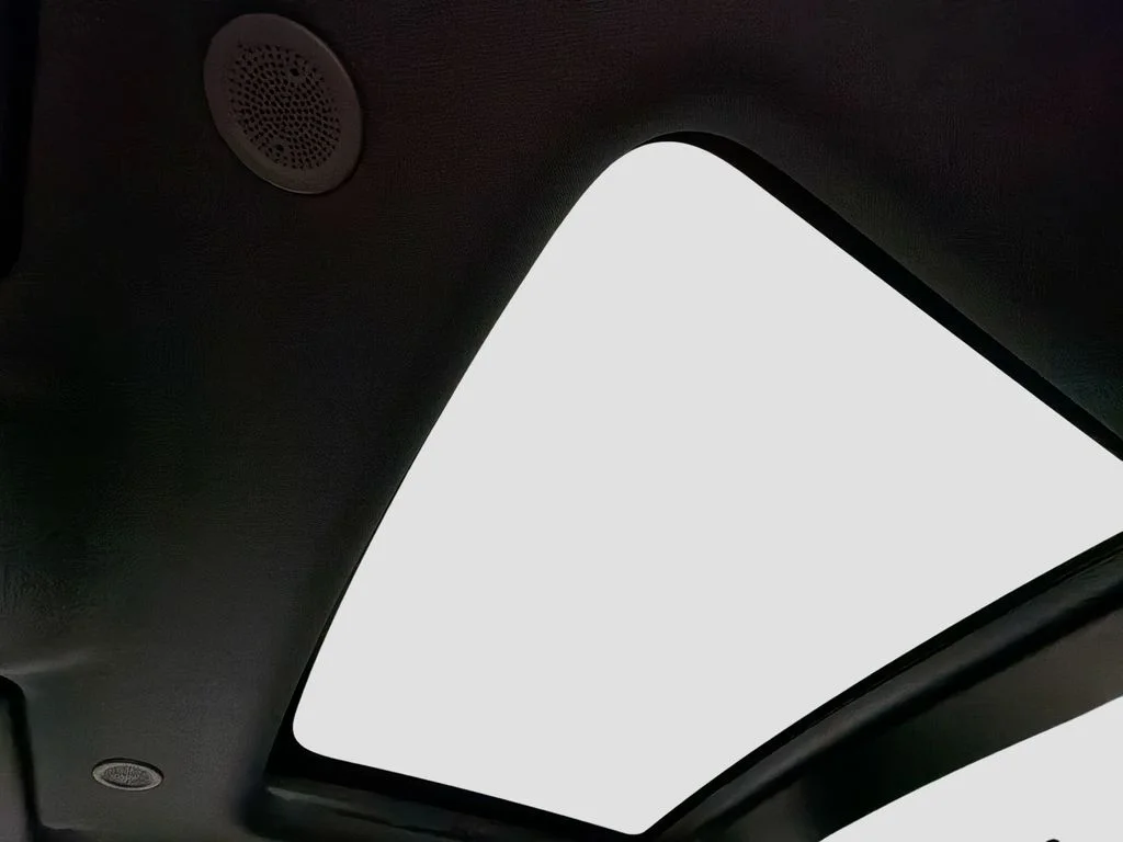 New 2026 Tribeca Blue Land Rover S image 23