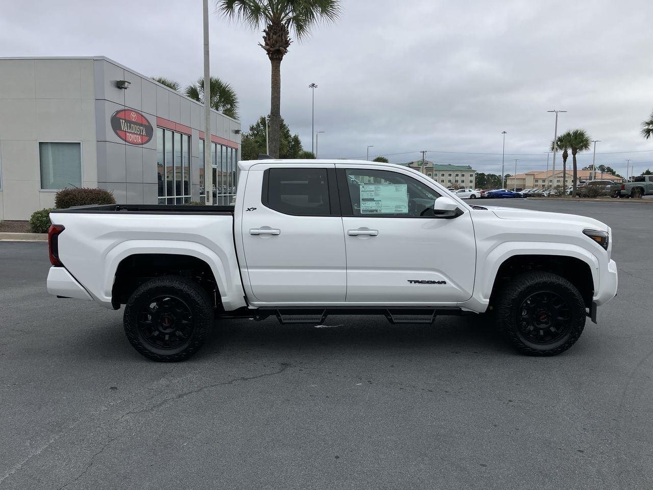 Used 2025 Ice Cap Toyota SR5 Double Cab image 6