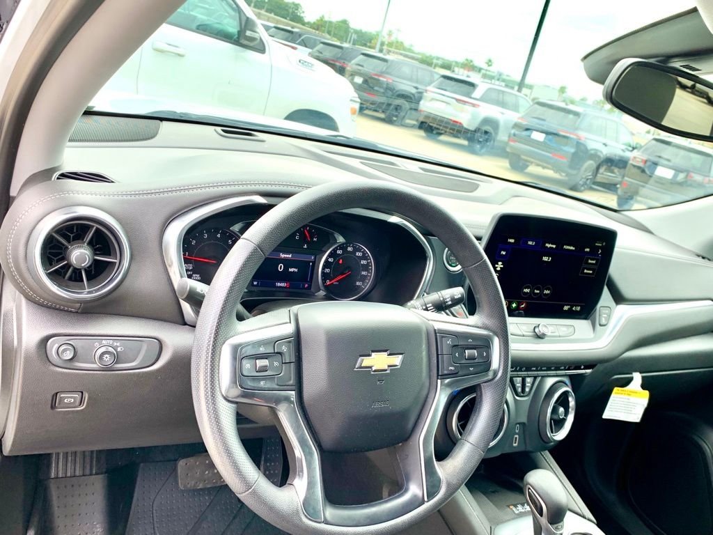 Used 2024 White Chevrolet LT image 14