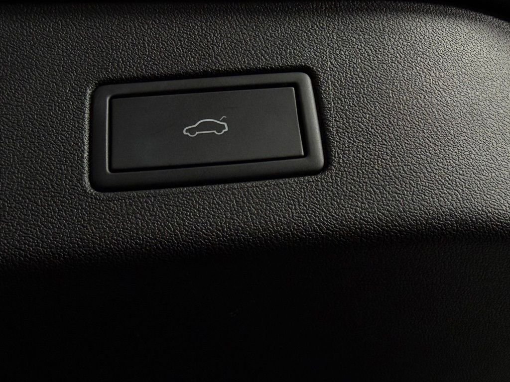 Used 2023 Black Volkswagen Pro S image 29