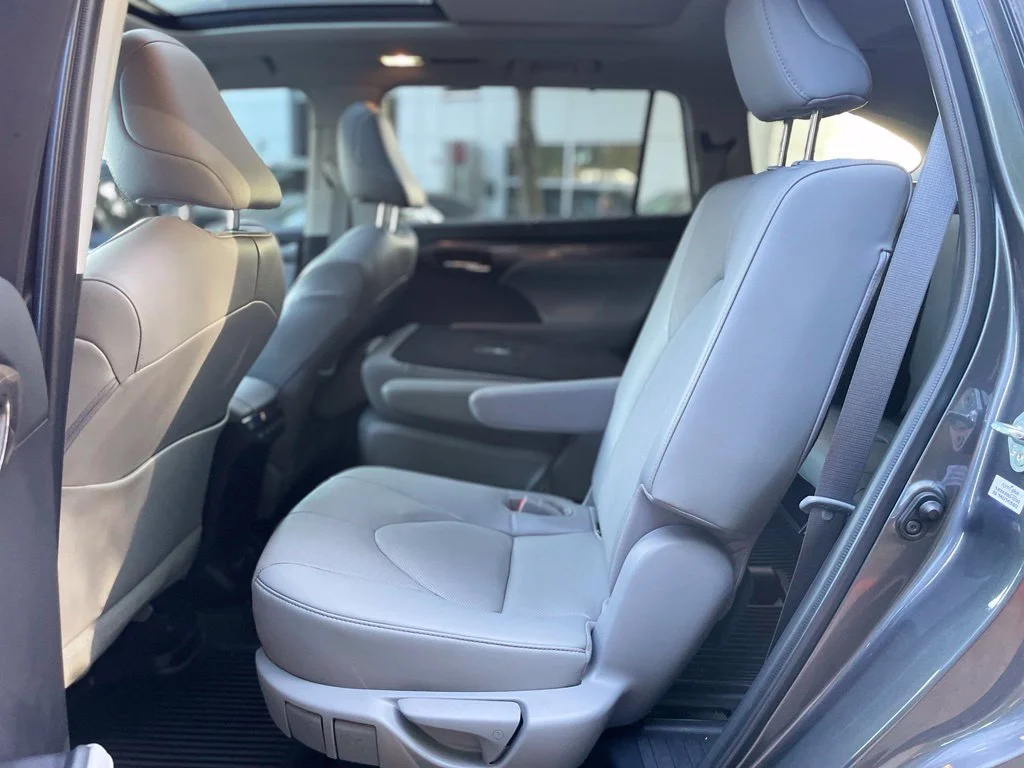 Used 2022 Magnetic Gray Metallic Toyota Platinum image 21
