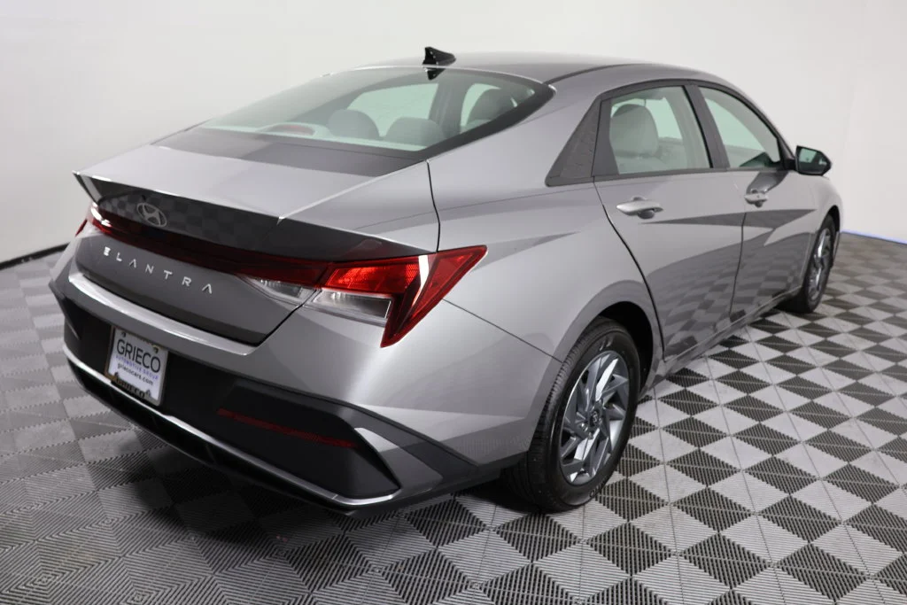 Certified Used 2024 Silver Hyundai SEL image 8