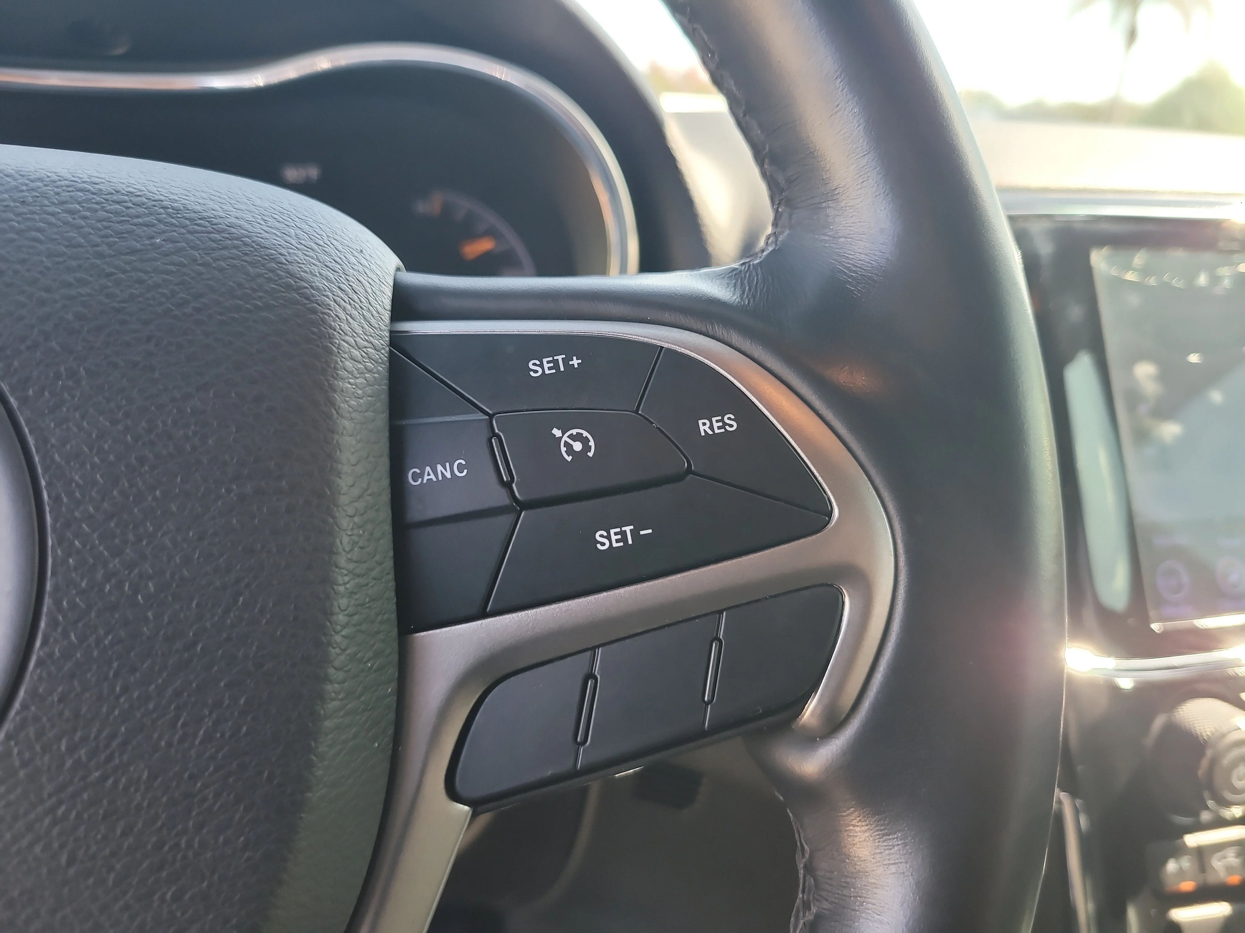 Used 2020 Bright White Clearcoat Jeep Limited image 29