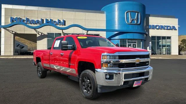 2015 Chevrolet Silverado HD LTZ 4WD Crew Cab Short Box SRW w R6Q's photo