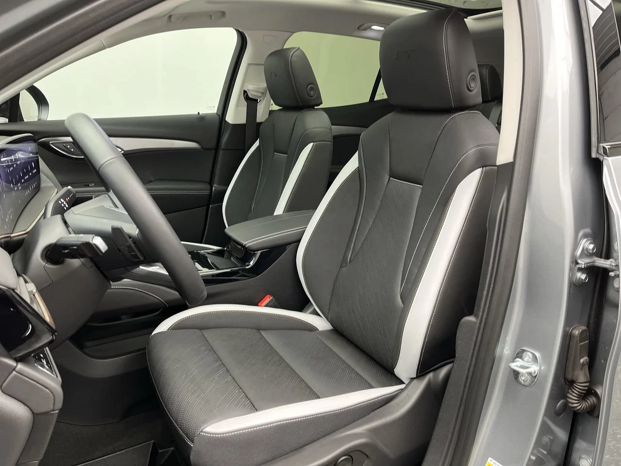 2026 Buick Envision Sport Touring - Photo 11