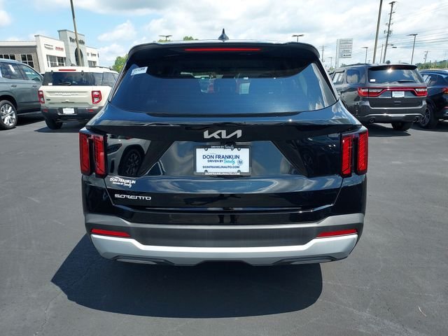 Used 2026 Black Kia LX image 4