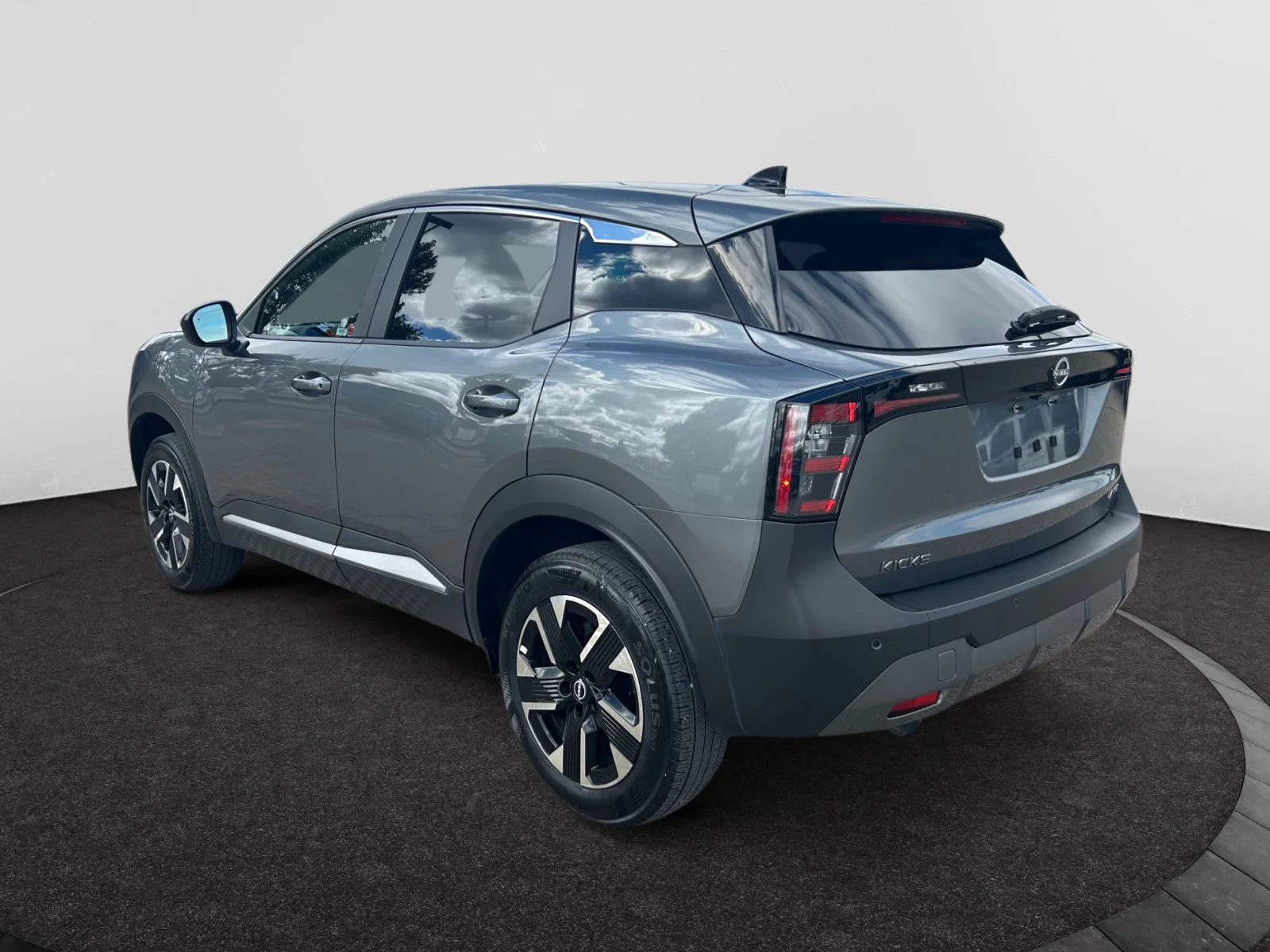 Used 2026 Gray Nissan SV AWD image 3