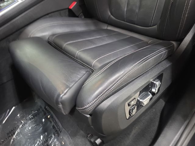 Used 2022 Black BMW M50i image 28