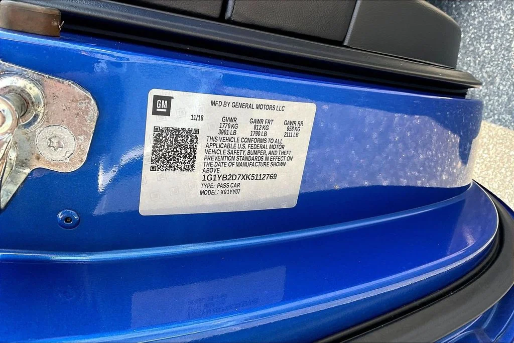 Used 2019 Blue Chevrolet Stingray image 20