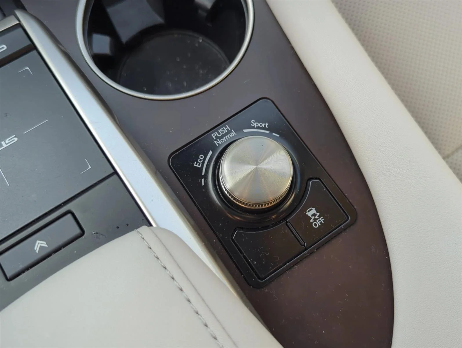 Used 2022 Nori Green Pearl Lexus RX 350 image 25