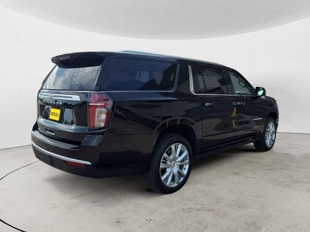 Used 2024 Black Chevrolet High Country image 5