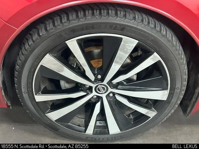 Used 2019 Red Nissan 2.5 SR image 9