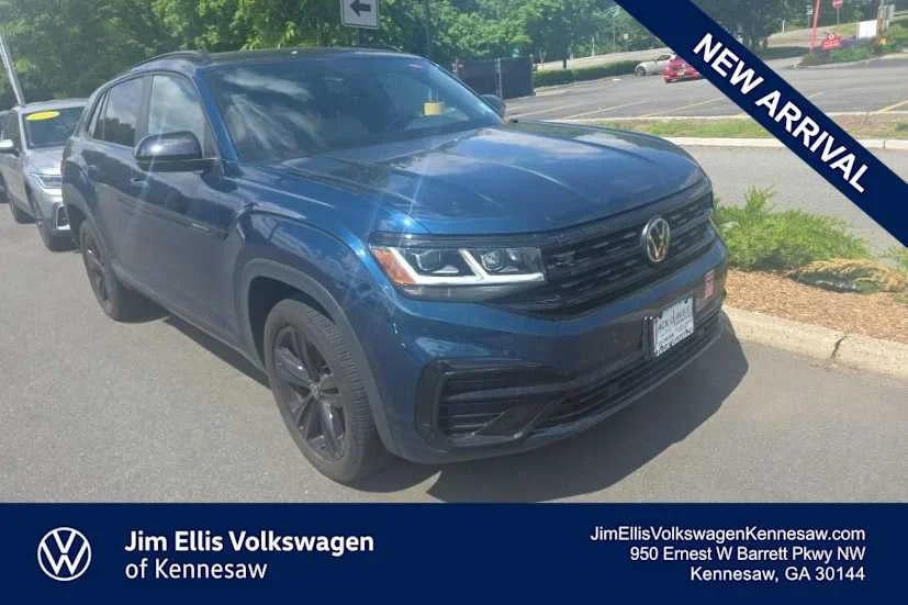 2023 Volkswagen Atlas Cross Sport 2.0T SEL R-Line Black 4MOTION's photo