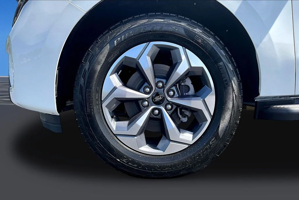 New 2027 Star White Metallic Tri-Coat Ford Active image 12