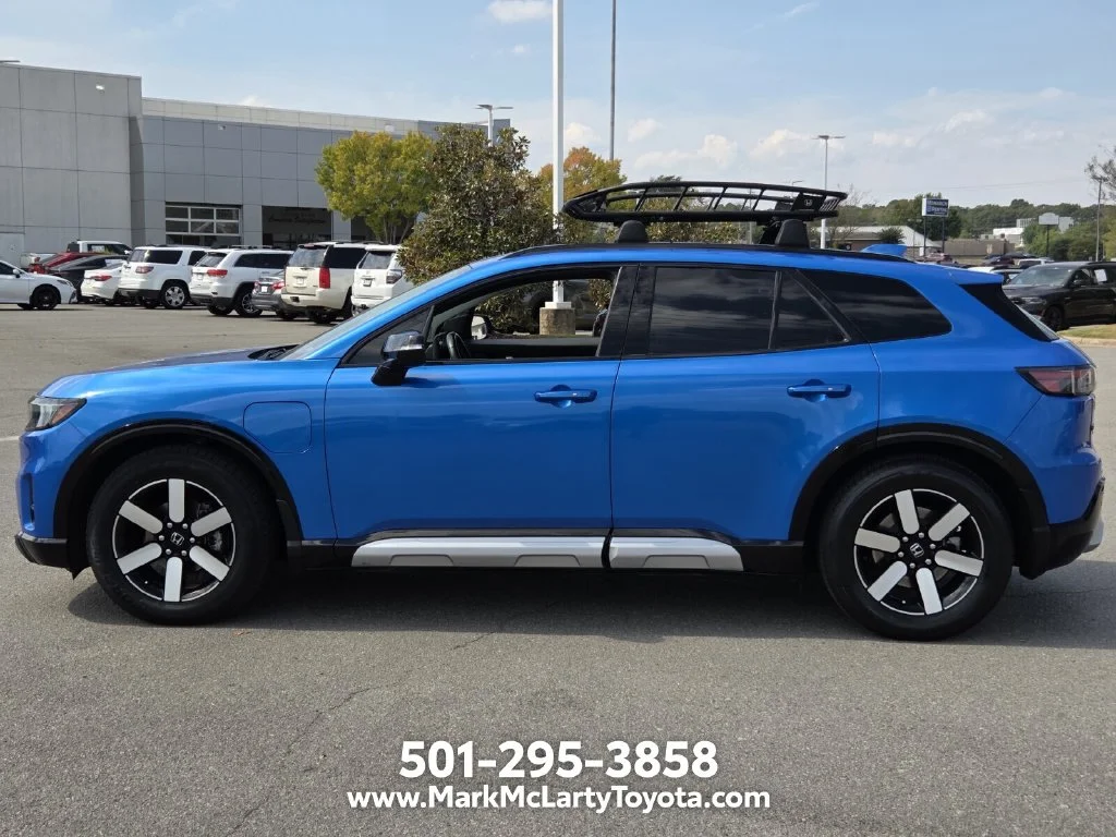 Used 2024  Honda Touring image 2