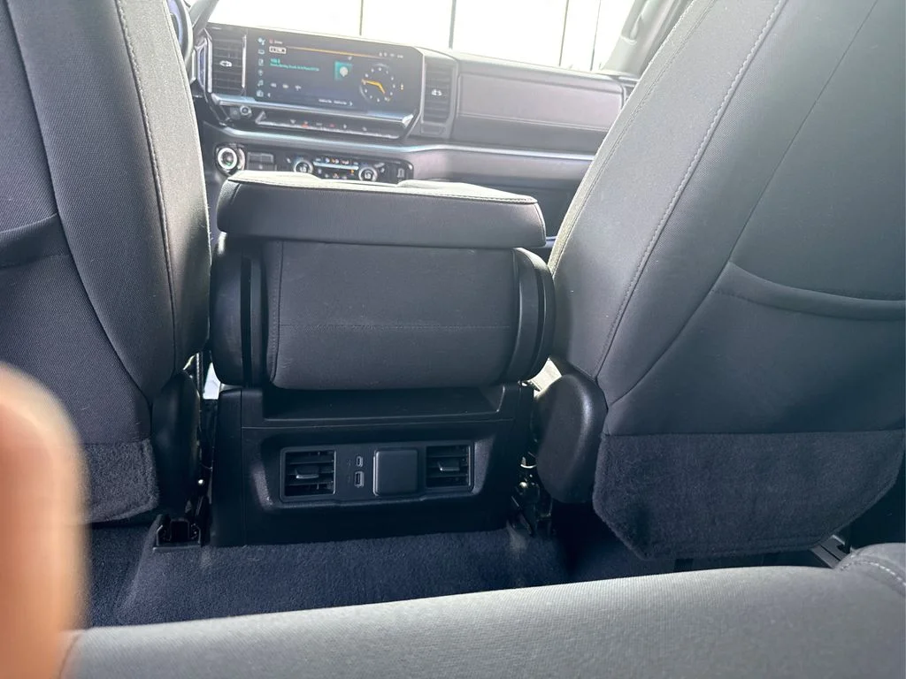 Used 2024 Summit White Chevrolet LT image 17
