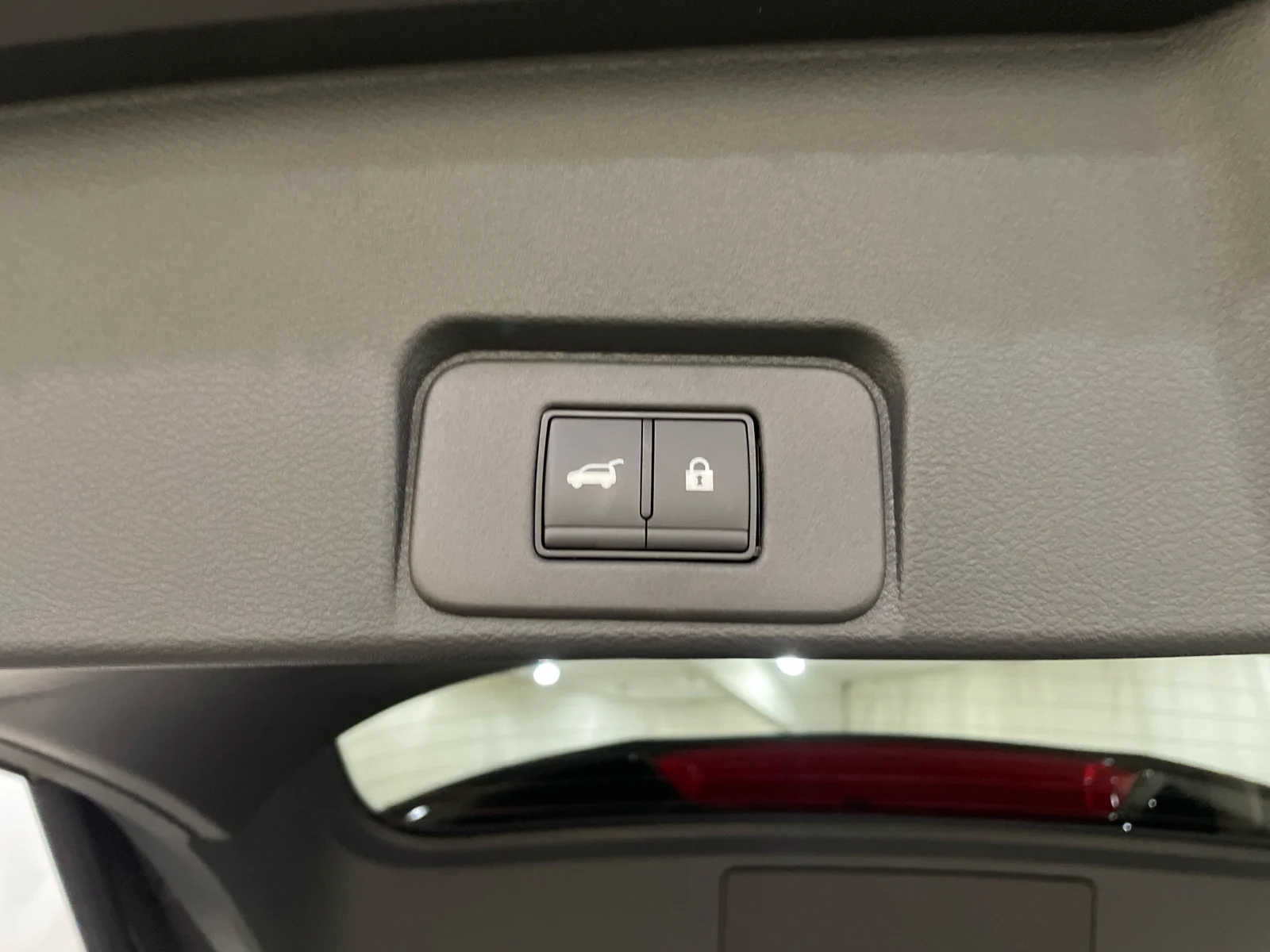 New 2026 Everest White Pearl/Super Black Nissan Platinum image 8